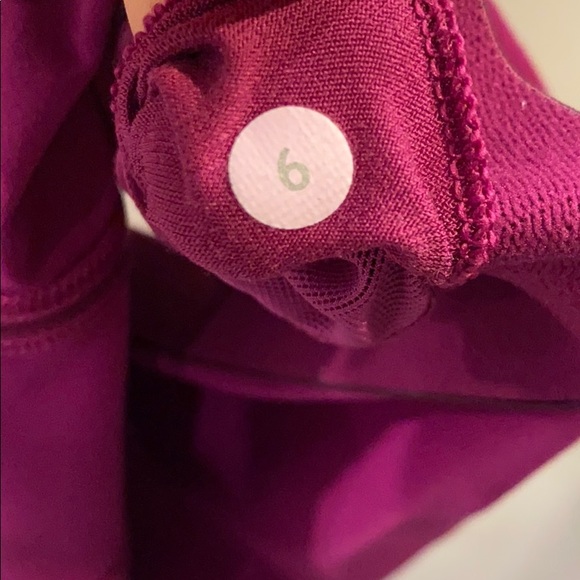 Lululemon Women’s Strappy Tank Top in Fuchsia - Picture 6 of 6